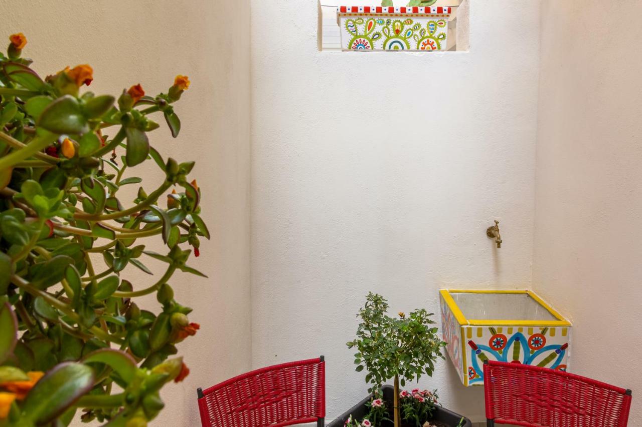 Guest Home Rose Джардини Наксос Екстериор снимка
